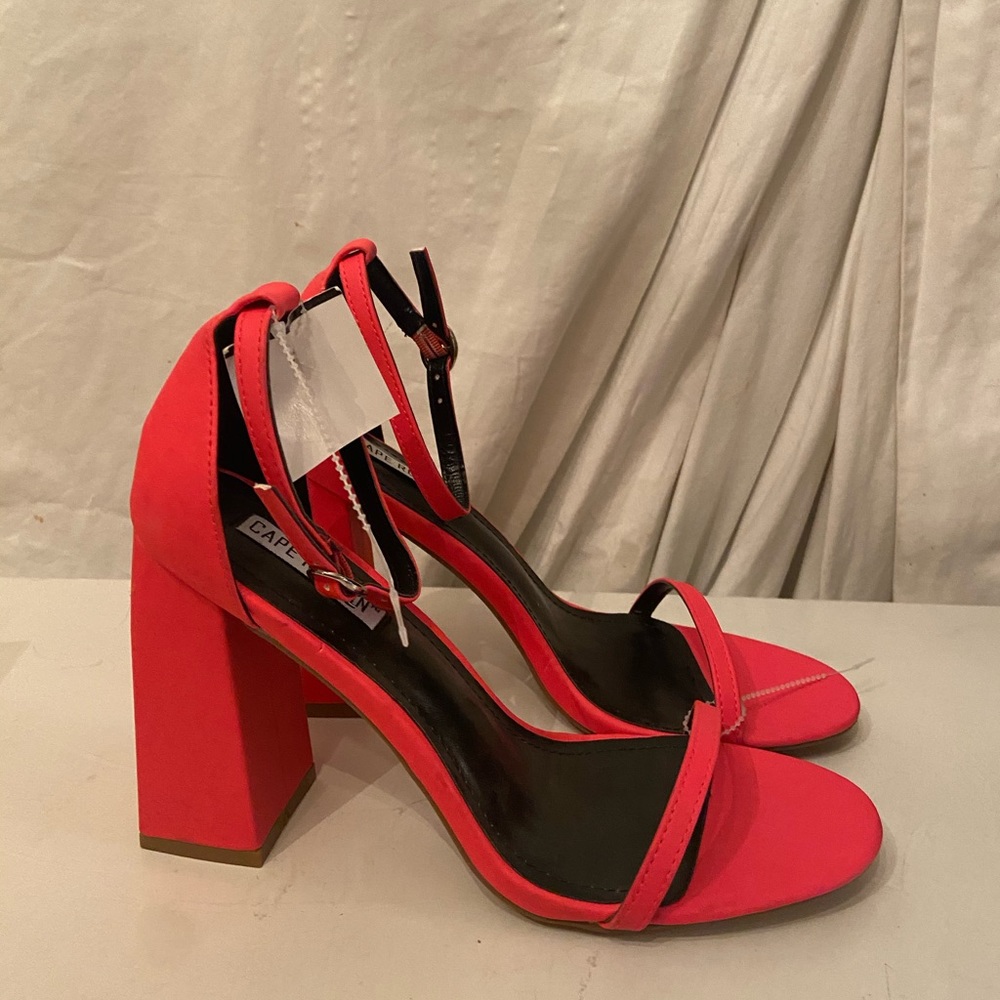 Cape Robbin neon pink block heel sandals   NWT